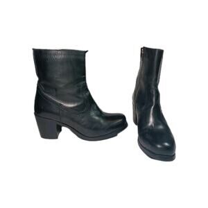 FRYE Essa Boots Black Leather Heeled Ankle Bootie Western Cowgirl Size 9 US